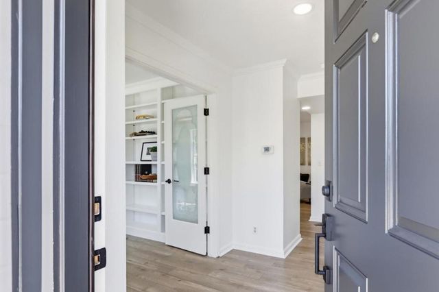 17391 E Vineland Avenue, Los Gatos, CA 95030