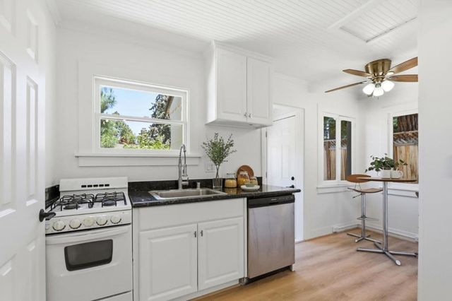 17391 E Vineland Avenue, Los Gatos, CA 95030