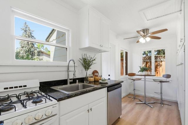 17391 E Vineland Avenue, Los Gatos, CA 95030