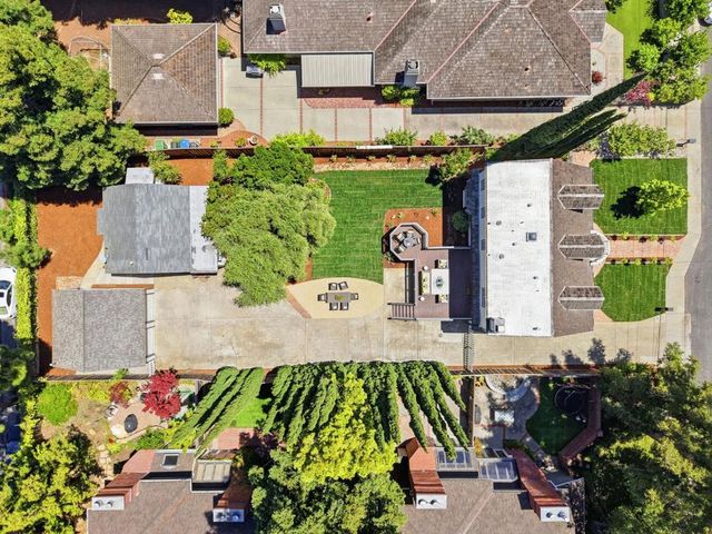 17391 E Vineland Avenue, Los Gatos, CA 95030