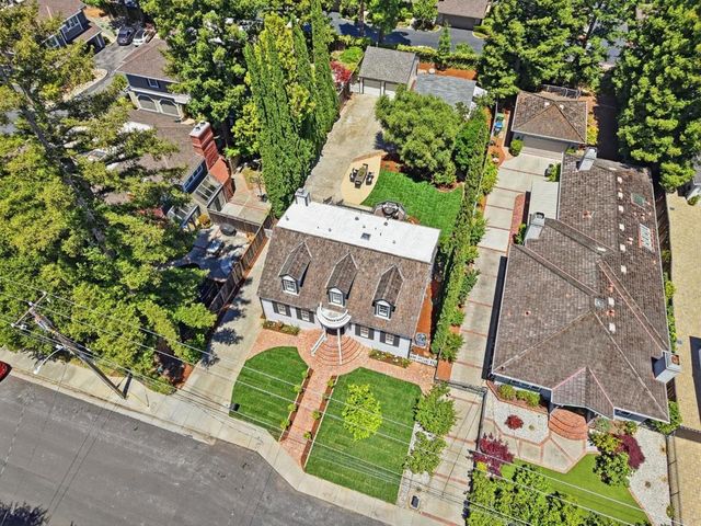 17391 E Vineland Avenue, Los Gatos, CA 95030
