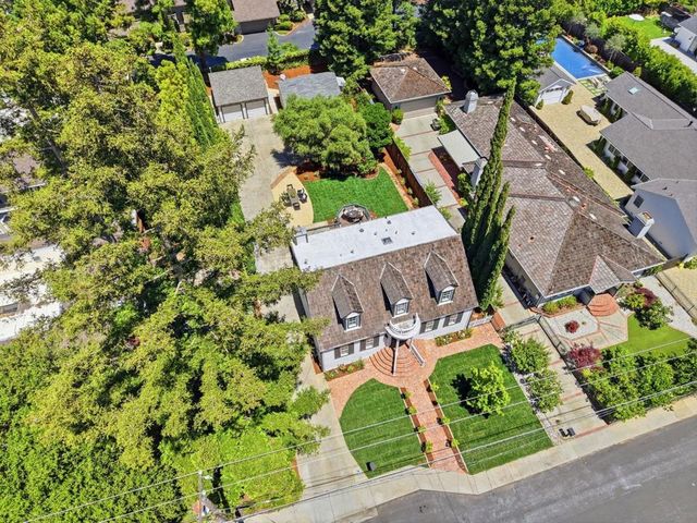 17391 E Vineland Avenue, Los Gatos, CA 95030