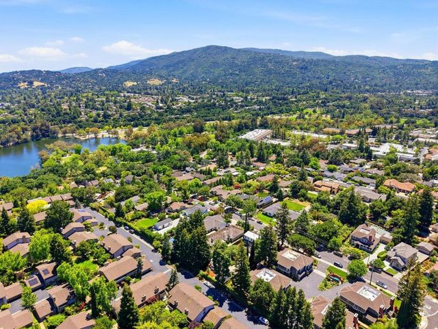 17391 E Vineland Avenue, Los Gatos, CA 95030