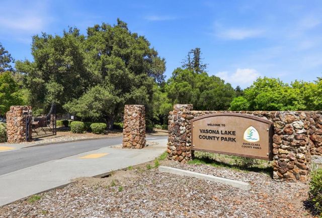 17391 E Vineland Avenue, Los Gatos, CA 95030