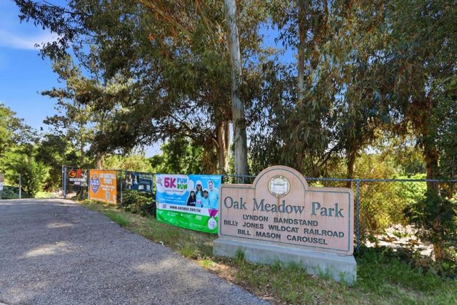 17391 E Vineland Avenue, Los Gatos, CA 95030