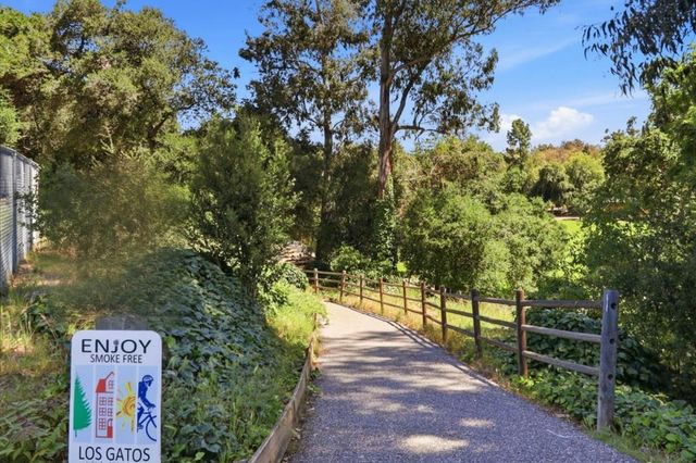 17391 E Vineland Avenue, Los Gatos, CA 95030