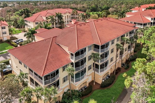 4843 Hampshire CT 105, Naples, FL 34112