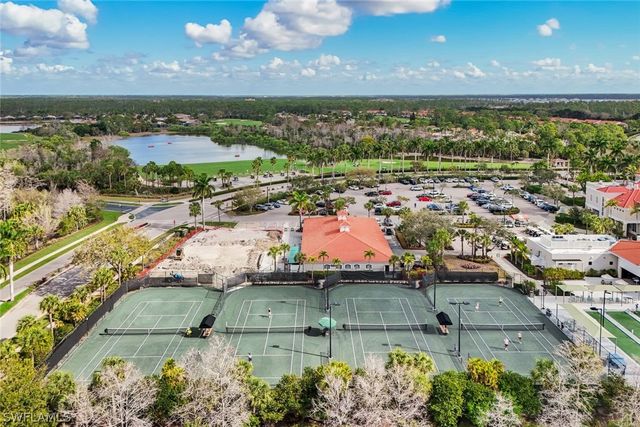 4843 Hampshire CT 105, Naples, FL 34112