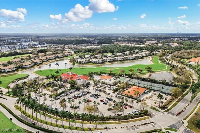 4843 Hampshire CT 105, Naples, FL 34112