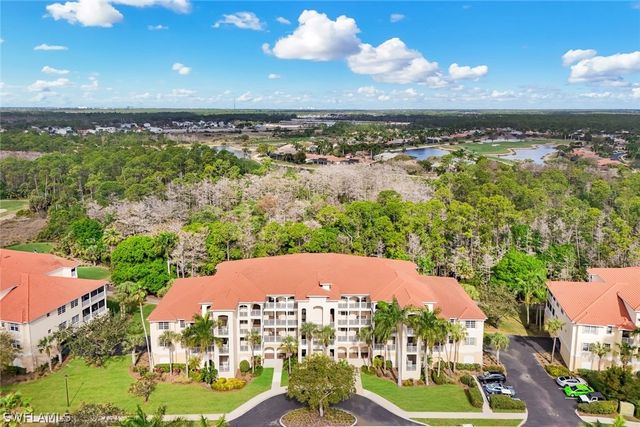 4843 Hampshire CT 105, Naples, FL 34112