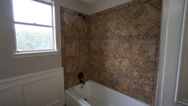 606 Queens Road, Denison, TX 75020