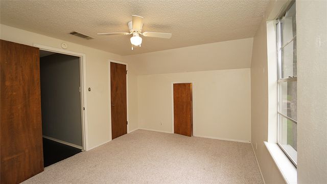 606 Queens Road, Denison, TX 75020