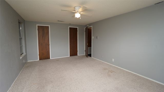 606 Queens Road, Denison, TX 75020