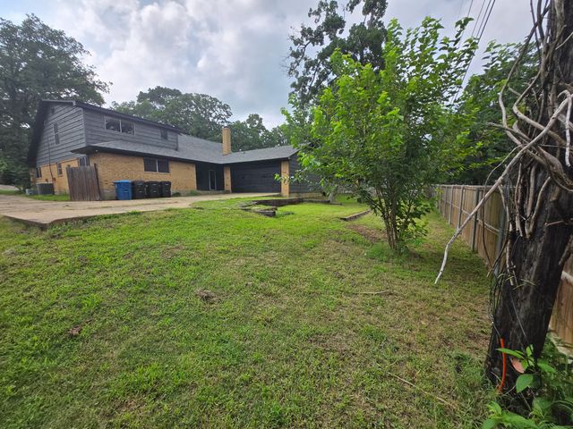 606 Queens Road, Denison, TX 75020