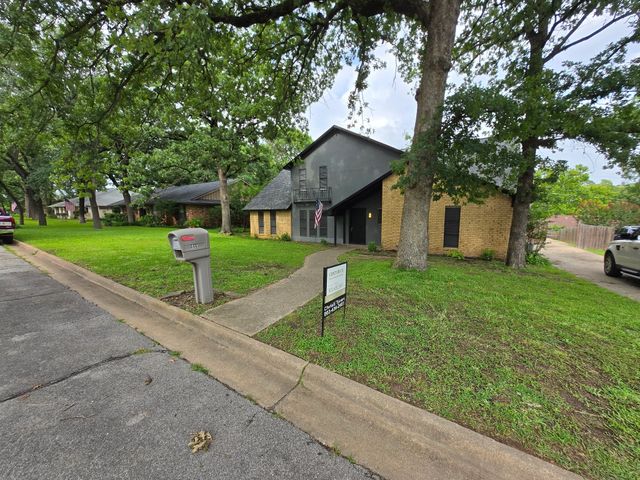 606 Queens Road, Denison, TX 75020