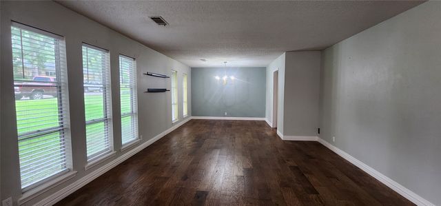 606 Queens Road, Denison, TX 75020