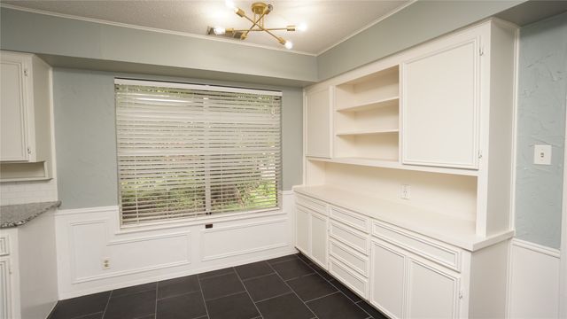 606 Queens Road, Denison, TX 75020