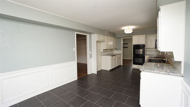 606 Queens Road, Denison, TX 75020