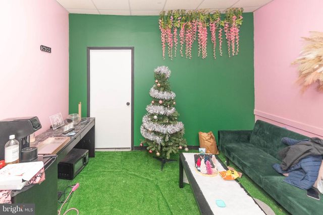 5900 YORK ROAD, Baltimore, MD 21212