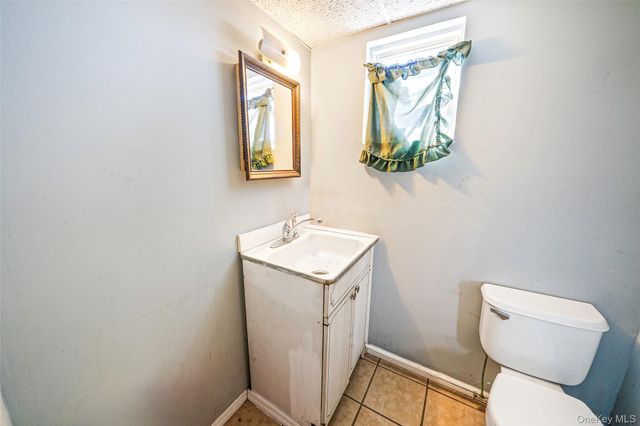 18 Saint Joseph Avenue, Ronkonkoma, NY 11779