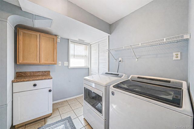 18 Saint Joseph Avenue, Ronkonkoma, NY 11779