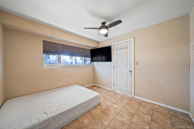 18 Saint Joseph Avenue, Ronkonkoma, NY 11779