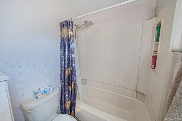 18 Saint Joseph Avenue, Ronkonkoma, NY 11779