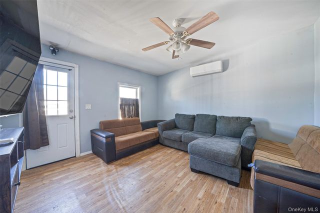 18 Saint Joseph Avenue, Ronkonkoma, NY 11779