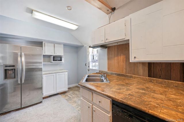 18 Saint Joseph Avenue, Ronkonkoma, NY 11779