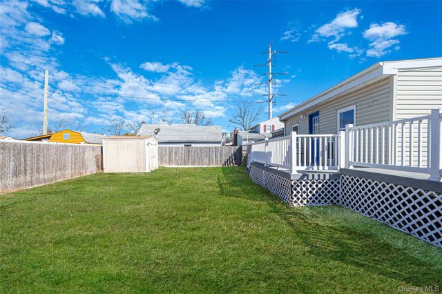 18 Saint Joseph Avenue, Ronkonkoma, NY 11779