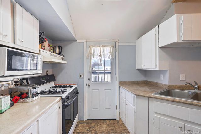 18 Saint Joseph Avenue, Ronkonkoma, NY 11779