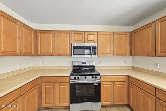 797 E Desert Holly Circle, San Tan Valley, AZ 85143