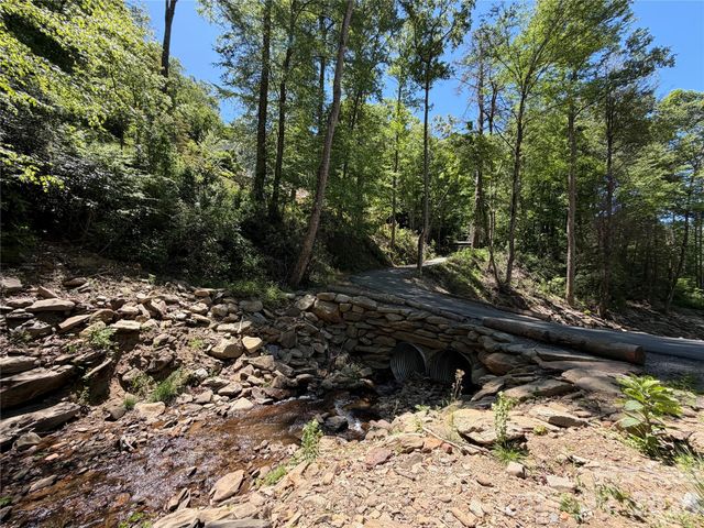 25 Buck Ridge Road, Fairview, NC 28730