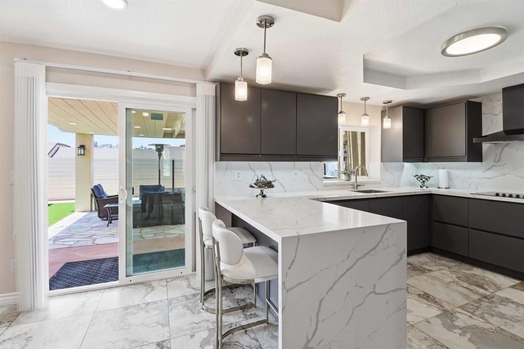 Image 12 of property listing at 3722 Avenida Johanna, La Mesa, CA 91941