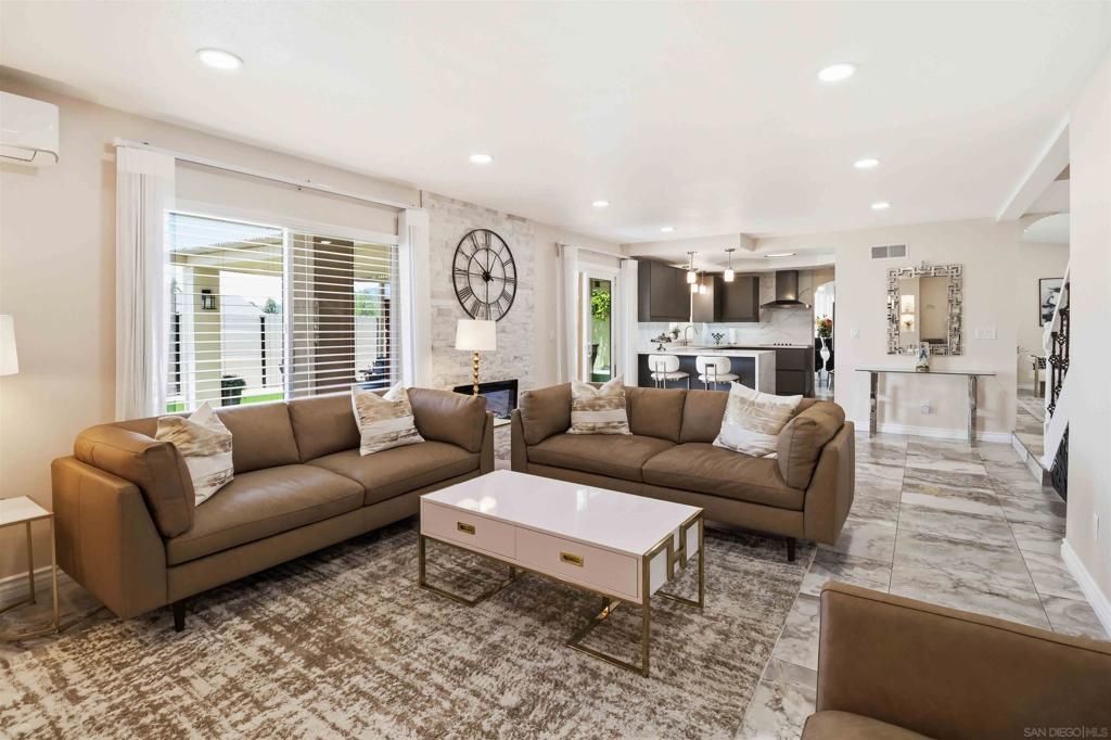 Image 14 of property listing at 3722 Avenida Johanna, La Mesa, CA 91941
