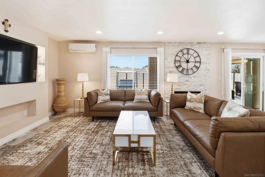 Image 15 of property listing at 3722 Avenida Johanna, La Mesa, CA 91941