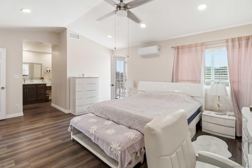 Image 19 of property listing at 3722 Avenida Johanna, La Mesa, CA 91941