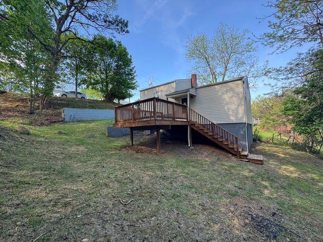 713 Oakview DR, Salem, VA 24153