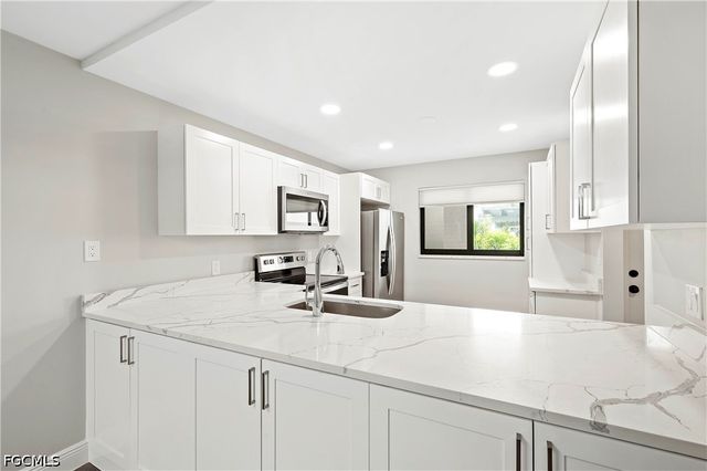 17452 Overhill DR B, Fort Myers, FL 33908