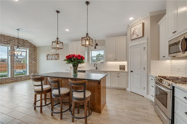3353 Stonington Way, Bryan, TX 77808