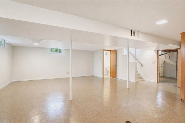 23870 Beacon Drive, Farmington, MI 48336