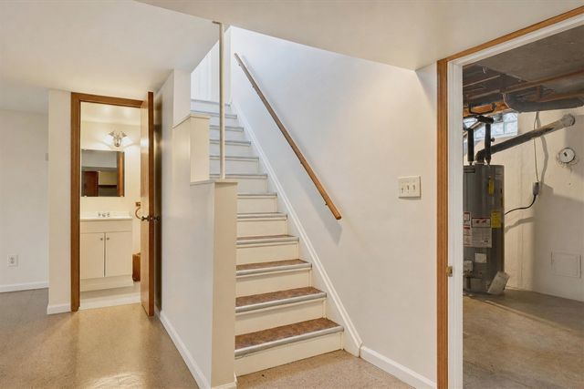23870 Beacon Drive, Farmington, MI 48336