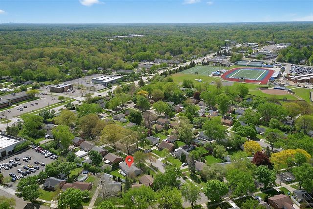23870 Beacon Drive, Farmington, MI 48336