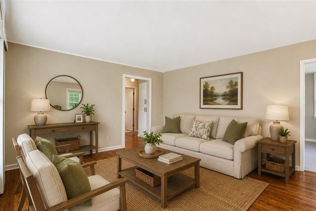 23870 Beacon Drive, Farmington, MI 48336
