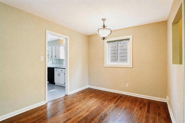 23870 Beacon Drive, Farmington, MI 48336
