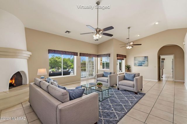 631 S Placita Plenilunio, Green Valley, AZ 85614