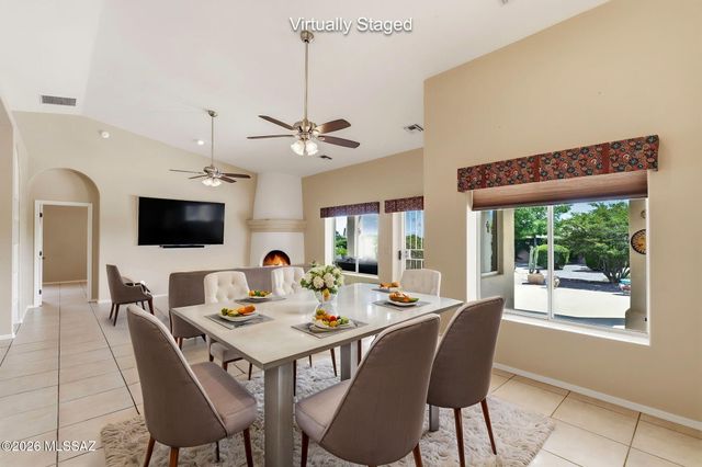 631 S Placita Plenilunio, Green Valley, AZ 85614