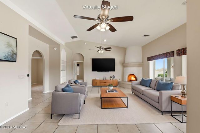 631 S Placita Plenilunio, Green Valley, AZ 85614