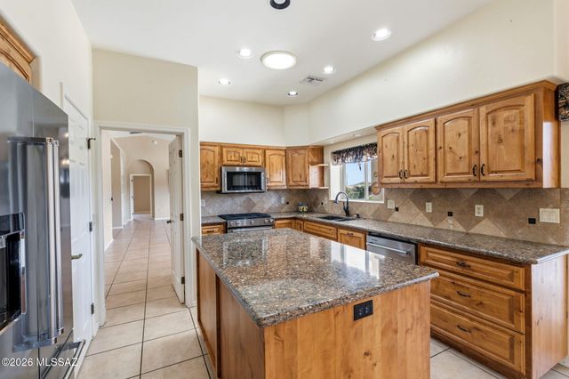 631 S Placita Plenilunio, Green Valley, AZ 85614