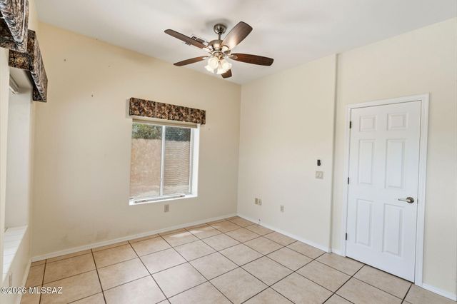 631 S Placita Plenilunio, Green Valley, AZ 85614